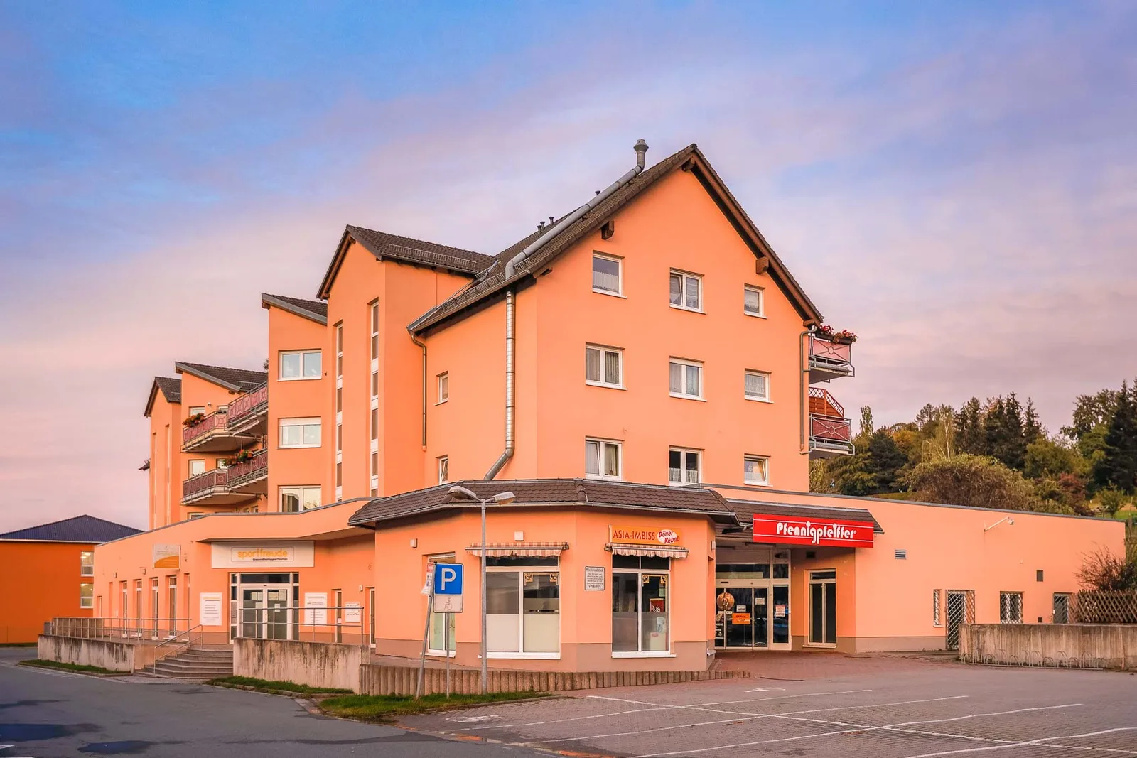 Wohn- und Geschäftshaus mit Ladenzeile in Stollberg